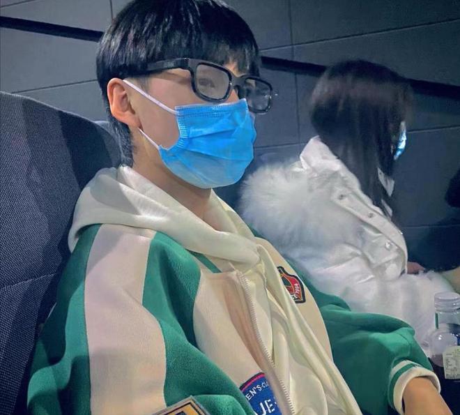 继去世有人一语成谶最小的年仅18岁凯发网址短短4天内就有4个网红相(图32)
