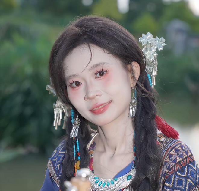 继去世有人一语成谶最小的年仅18岁凯发网址短短4天内就有4个网红相(图34)